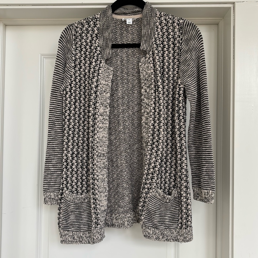 Market & Spruce Black and White Open Front Cardigan
